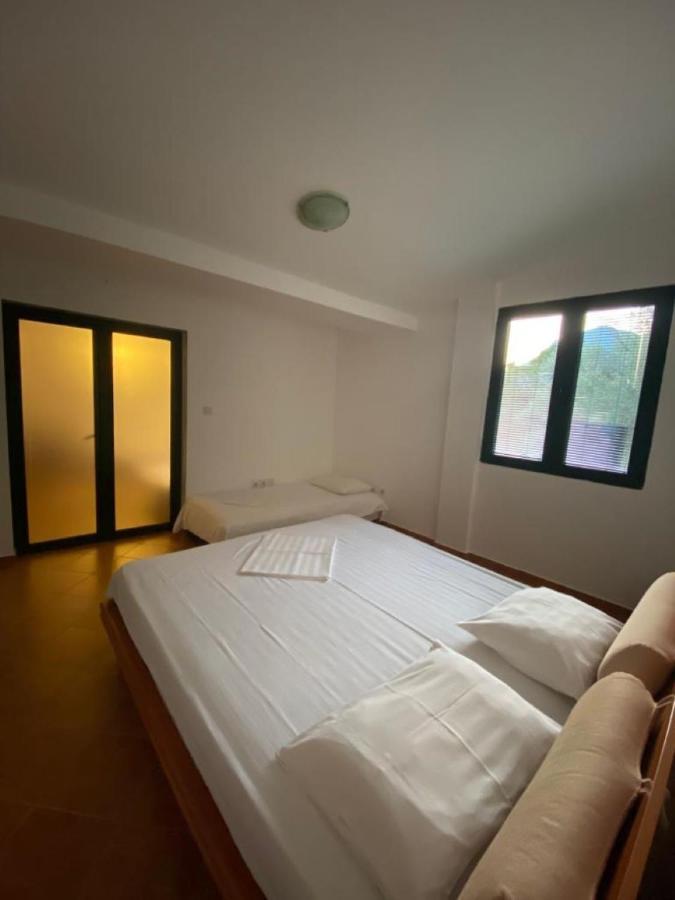 Villa Lutovac Будва Екстериор снимка